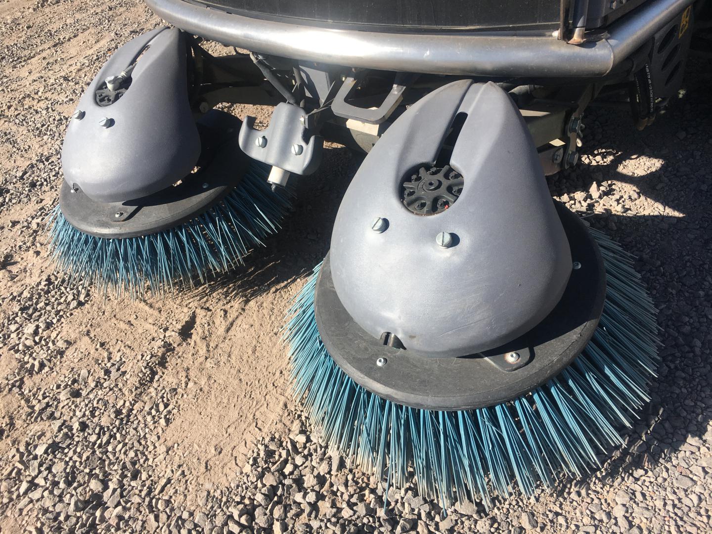 ./imagenes/INVOICE/2019/16872/BARREDORA TENNANT GREEN MACHINE (8).JPG